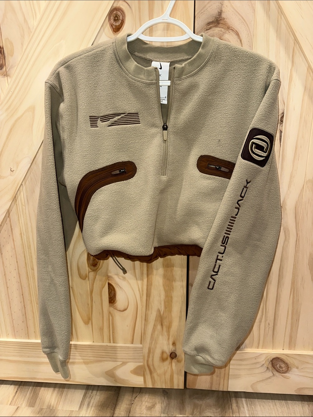Cactus Jack x Nike Beige Cropped Fleece Pullover with Brown Accents